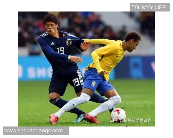 日本足球明星下跪视频引发热议背后的故事与影响分析 日本足球明星下跪视频引发热议背后的故事与影响分析