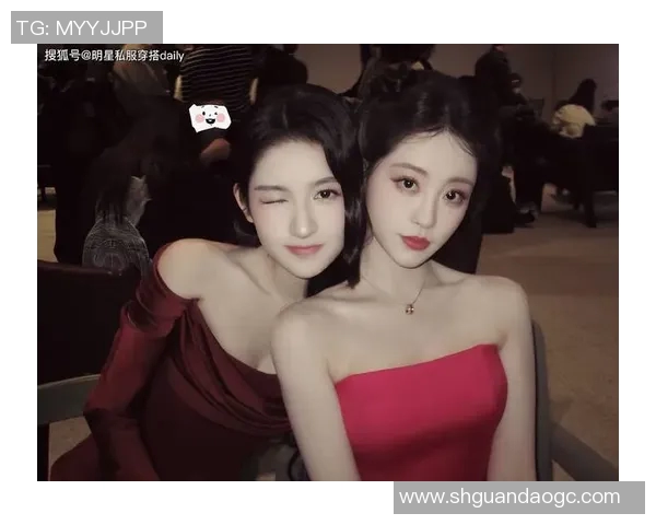 清纯美女足球明星的魅力与实力并存展现青春活力与运动精神