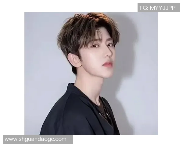 男士黑人足球明星发型的时尚潮流与个性魅力解析