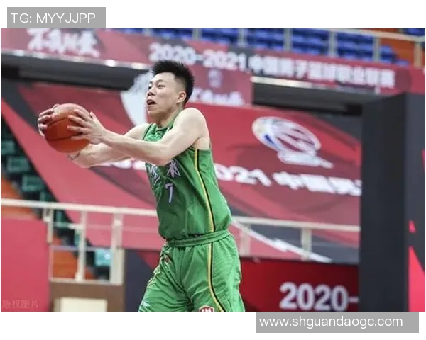 篮球明星搞怪采访大揭秘趣事连连引发球迷热议 篮球明星搞怪采访大揭秘趣事连连引发球迷热议